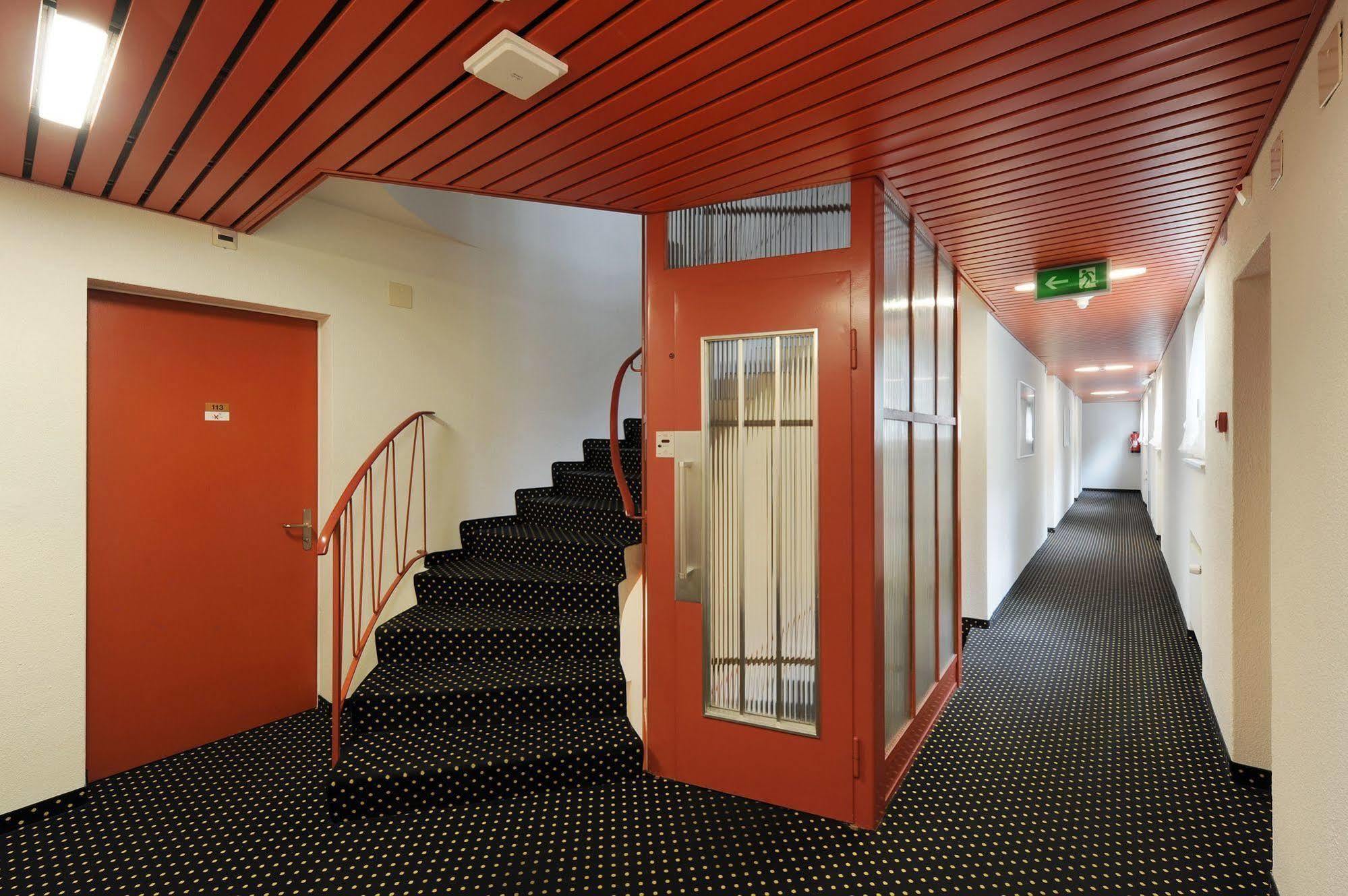 Bellevue - Contactless Self Check-In Hotell Luzern Exteriör bild